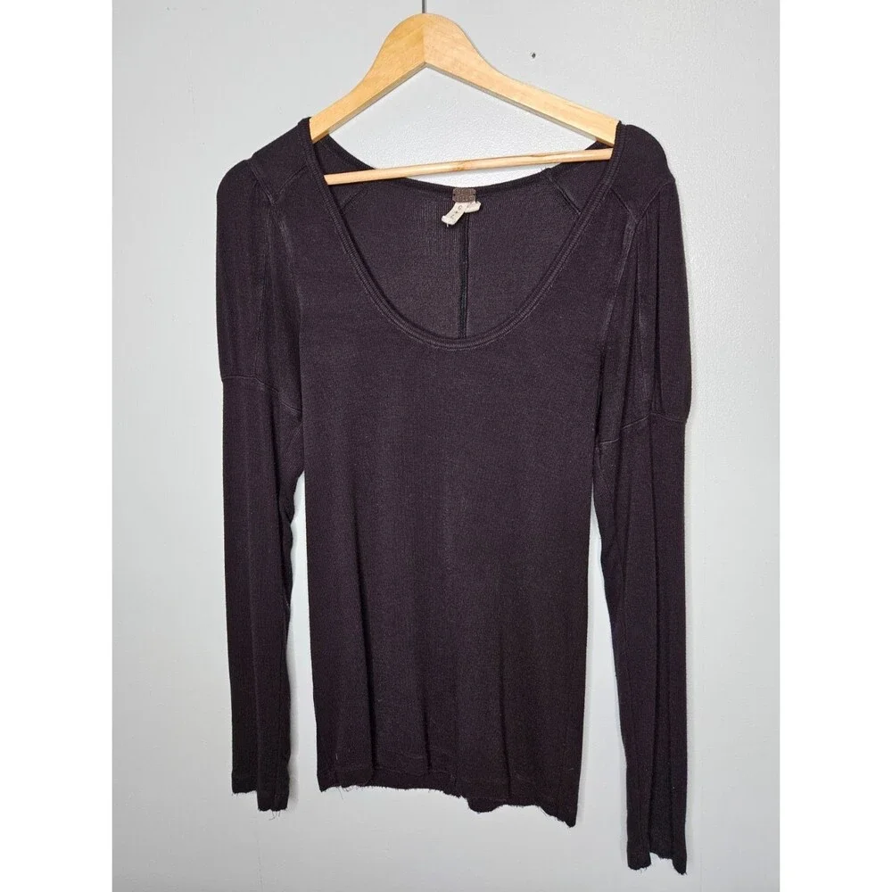 We The FREE PEOPLE Black Ribbed Fitted T-Shirt Large Long Sleeves Puff Shoulder